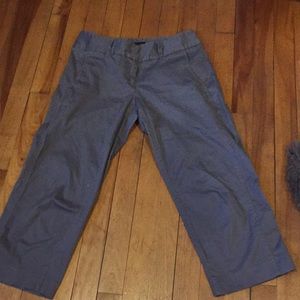 Daisy Fuentes size 2 grey capris